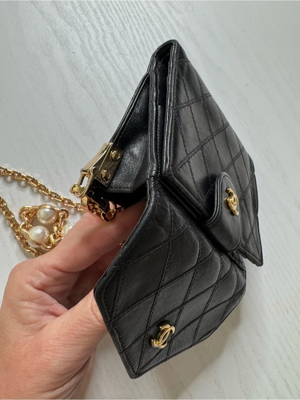 Authentic Vintage Chanel CC Wallet on Chain Black Quilted Leather Crossbody Bag - Picture 15 of 16